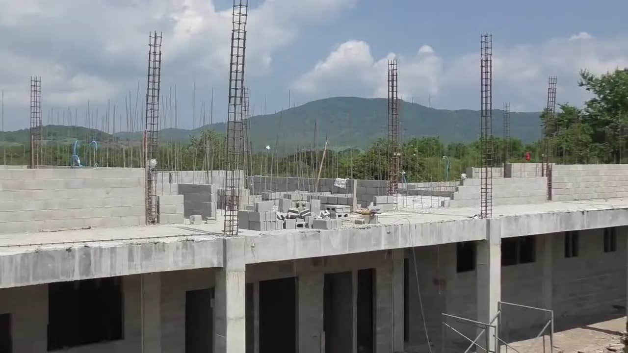 Construction of the El Piche Educational Complex in El Carmen, La Unión